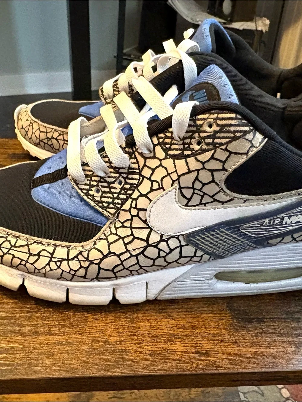 Nike Air Max 90 Current Huarache Hufquake - size 11 - no box